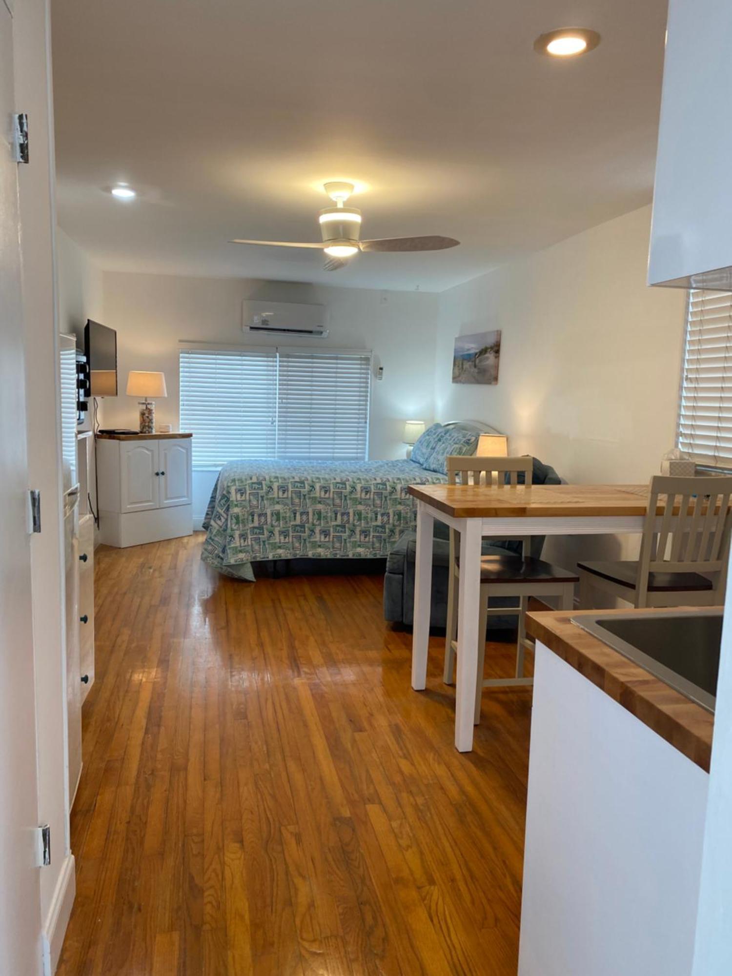 סיינט פיט ביץ' Twins Inn & Apartments מראה חיצוני תמונה